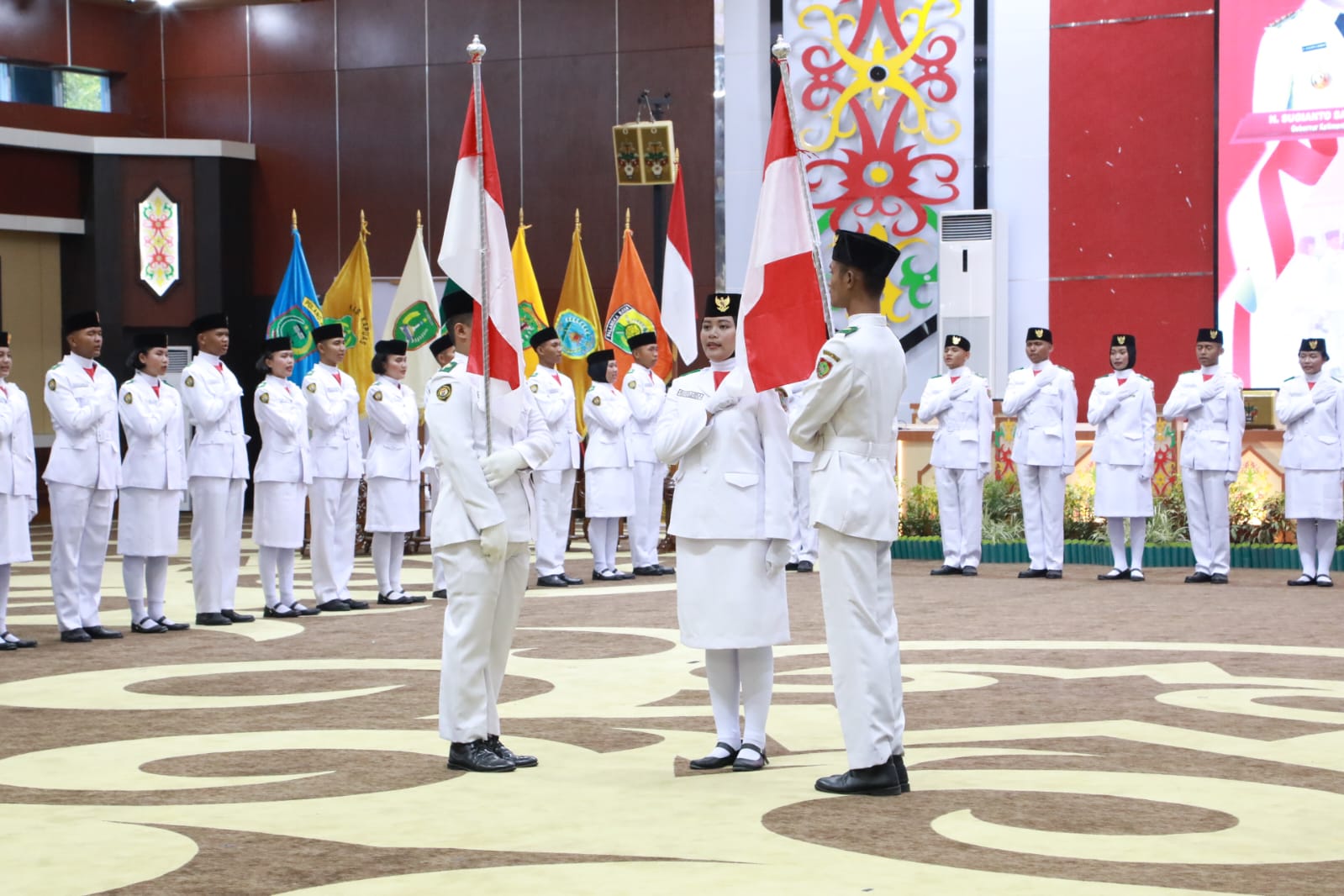 Wagub Edy Pratowo Kukuhkan Pasukan Paskibraka Prov Kalteng Tahun