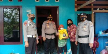 Jum’at Berkah Binmas Polres Seruyan Polda Kalteng  Berbagi Sembako