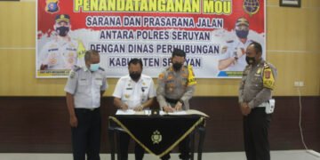 Polres Seruyan-Dinas Perhubungan Tandatangani MoU Sarana dan Prasarana Jalan
