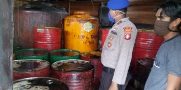 33 Drum Solar Illegal dan Pemiliknya Diamankan Ditpolairud Polda Kalteng