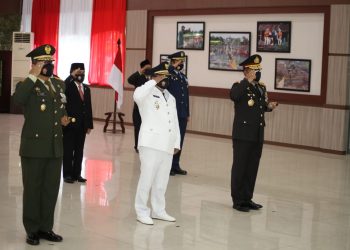 PlT Gubernur Kalteng Hadiri Peringatan HUT Ke-75 TNI