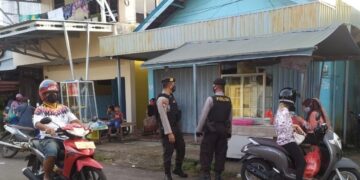 Cegah Covid-19, Unit Sabhara Polres Seruyan Patroli di Pasar Ramadhan