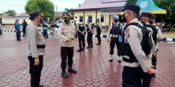 Propam Unit Provos Polres Seruyan Awasi Pelaksanaan Apel Pagi
