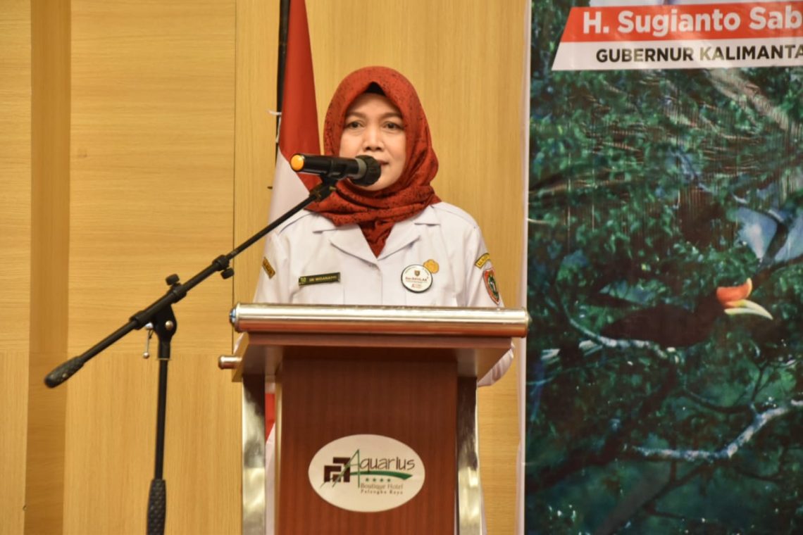Asisten Ekbang Setda Prov. Kalteng Sri Widanarni bacakan sambutan