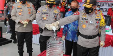 Polda Kalteng Musnahkan 2 Kg Sabu