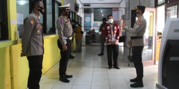 Kapolres Seruyan Meninjau Pelayanan di Kantor PTSP dan Dukcapil Seruyan