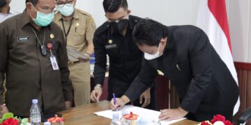 Wagub H. Edy Pratowo Tandatangani Kesepakatan Pemprov- Pimpinan DPRD Kalteng