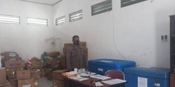 Polsek Seruyan Hilir PAM Ketat Gudang Vaksin Covid-19
