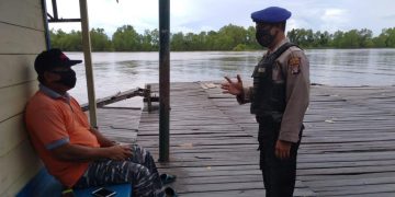 Personel Satpolair Polres Seruyan Sosialisasi Kamtibmas dan Sosialisasi Protokol Kesehatan