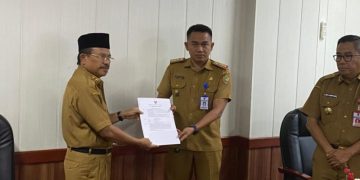 Sekda Nuryakin Serahkan Surat Perintah Pelaksana Tugas Kepala Pelaksana BPBPK Prov. Kalteng