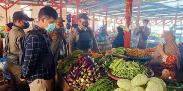 Tim Gabungan Yustisi Laksanakan Penerapan Prokes Kepada Masyarakat   