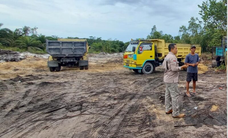 Situasi pengecekan dan penanganan dilokasi oleh Dinas ESDM Provinsi Kalteng. Foto dok