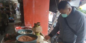 Anggota Satreskrim Polres Seruyan Rutin Cek dan Kontrol Bahan Pangan