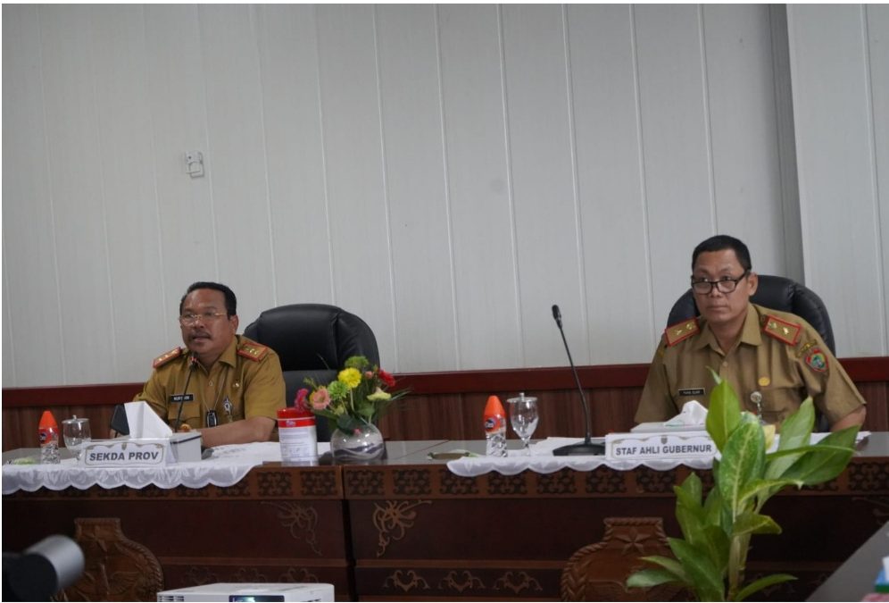 Sekretaris Daerah (Sekda) Provinsi Kalimantan Tengah, Drs H. Nuryakin, M.Si, memimpin Rapat Persiapan Pelaksanaan Operasi Pasar Murah dan Pasar Penyeimbang di Kota Sampit, Kabupaten Kotawaringin Timur dan sekitarnya. , Senin (5/9/2022).