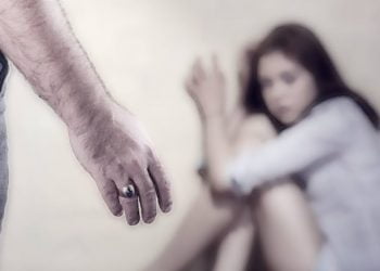 Sungguh Bejat! Ayah Tiri Tega Setubuhi Anak Selama 10 Tahun