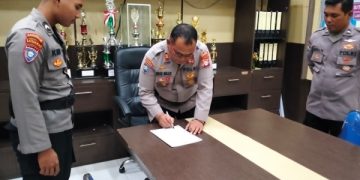 Personil Sat Binmas Polres Seruyan Teken Pakta Integritas