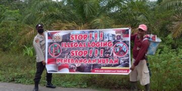 Personel Polsek Seruyan Tengah Sosialisasi Illegal Logging ke Warga