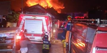 Puluhan Rumah di Jl Murjani Panarung Bawah Palangka Raya Hangus Terbakar