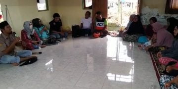 Ibu-ibu Korban Banjir HST Ikuti Trauma Healing