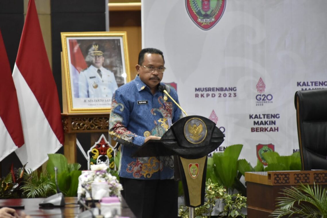 Pj. Sekretaris Daerah Prov. Kalteng H. Nuryakin mengatakan Musrenbang Prov. Kalteng ini merupakan rangkaian proses perencanaan, yang dilaksanakan secara berjenjang menurut Pemerintahan, dimulai dari Musrenbang Desa/Kelurahan, Musrenbang Kecamatan, Forum Konsultasi Publik, Forum Perangkat Daerah Tingkat Prov. Kalteng Tahun 2022. Foto : Ist