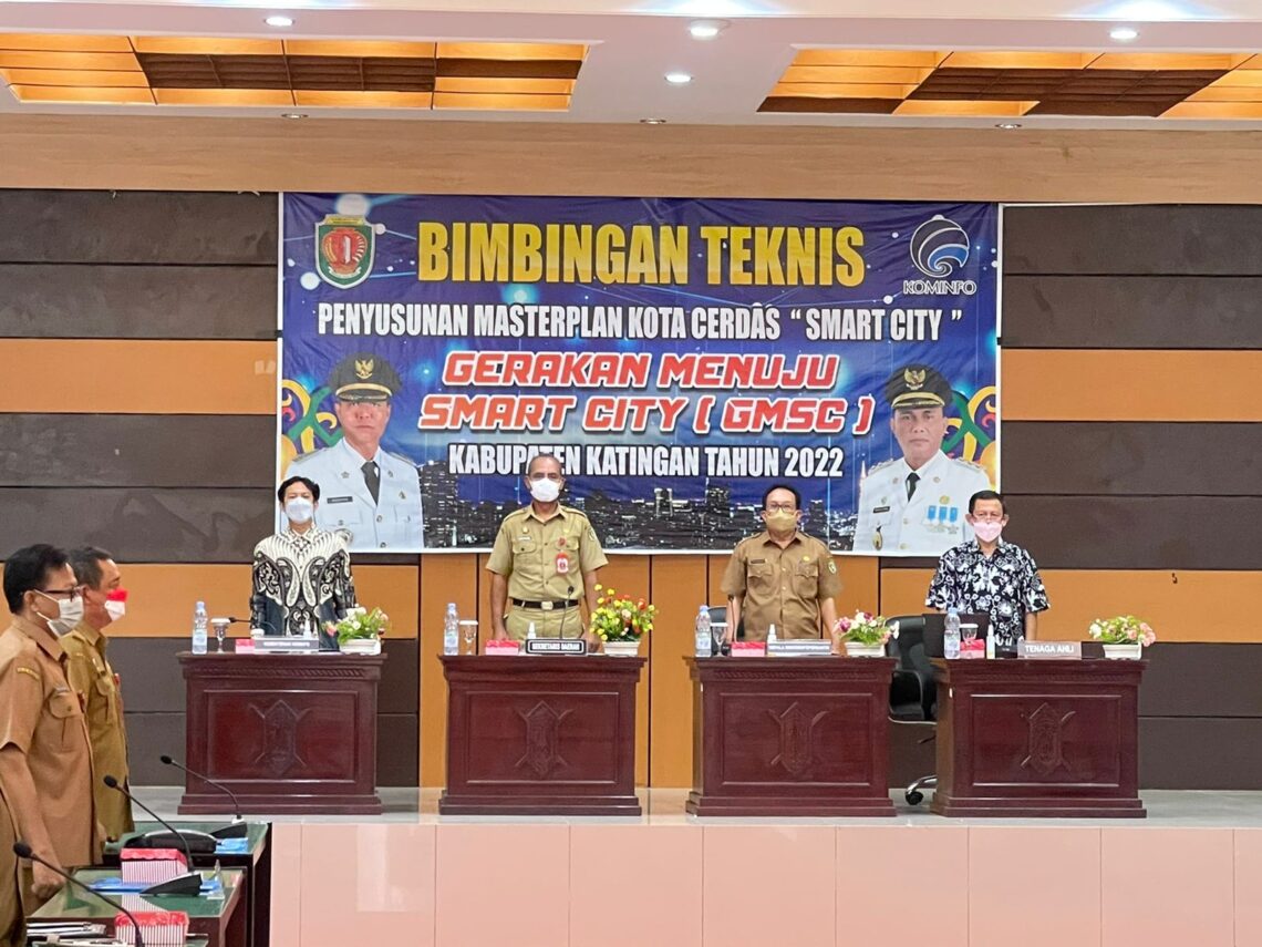 Sekretaris Daerah Kabupaten Katingan Pransang membuka Bimbingan Teknis Tahap I Penyusunan Masterplan Kota Cerdas (Smart City) dan Quick Win Program Unggulan Kabupaten Katingan