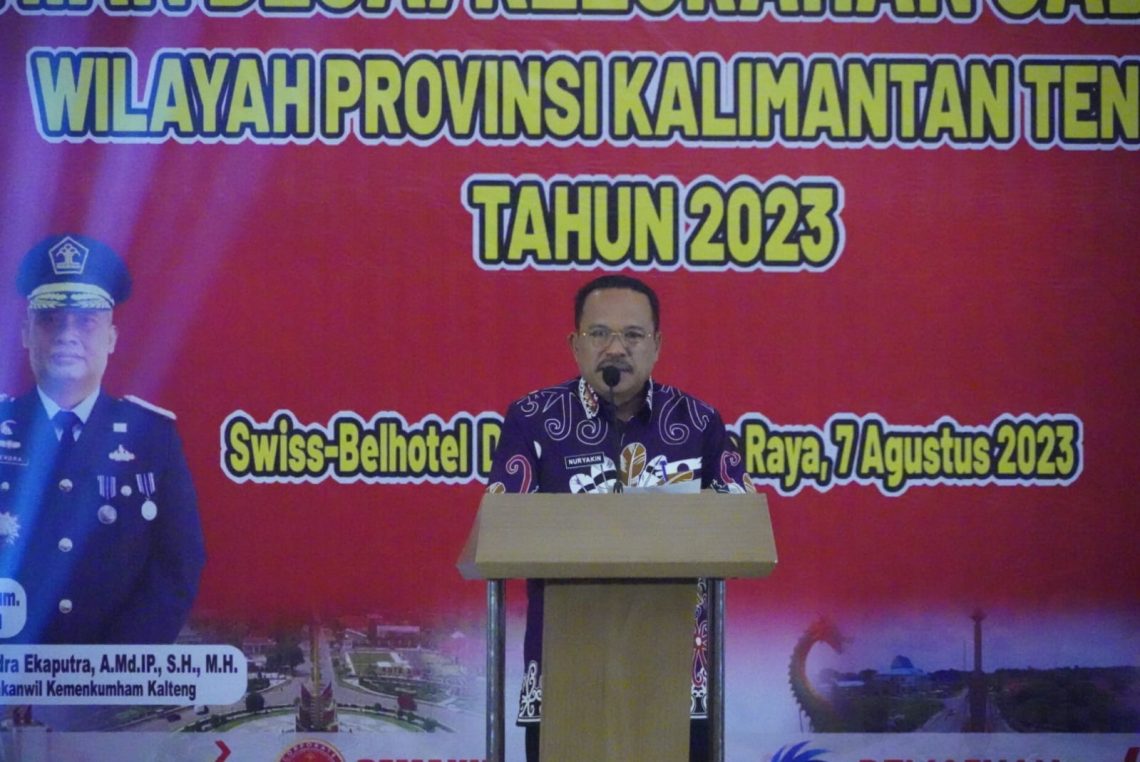 Sekretaris Daerah Prov. Kalteng, H. Nuryakin, mewakili Gubernur Kalteng hadiri acara Peresmian Desa/Kelurahan Sadar Hukum Wilayah Provinsi Kalteng Tahun 2023, bertempat di Ballroom Swissbel Hotel Danum Palangka Raya, Senin (7/8/2023).