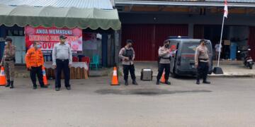 Sat Binmas Sosialisasi PPKM Level 4 di Pasar Saik Kuala Pembuang