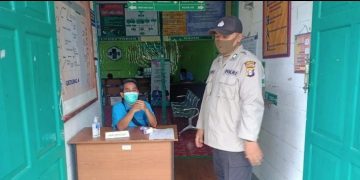 Personel Polsek Seruyan Tengah Berikan Sosialisasi Cegah Pungli