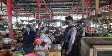 Tim Yustisi Polres Seruyan Sasar Pasar Saik, Berikan Himbauan Prokes