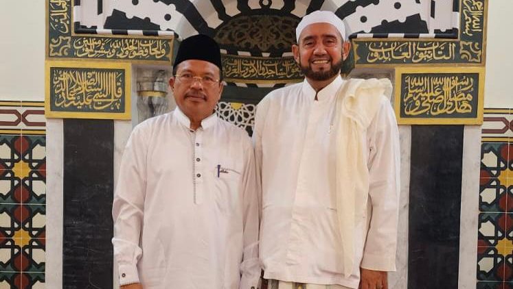Sekda Prov. Kalteng H. Nuryakin silaturahmi ke kediaman Habib Syech bin Abdul Qodir Assegaf di Solo