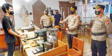 Kapolres Turun Mendisiplinkan Warga Menerapkan Prokes