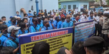 Karyawan PDAM Kapuas Demo Tolak Asesmen dan Tuntut Gaji