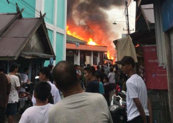 Breaking News! Komplek Puntun Diamuk Si Jago Merah