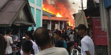 Breaking News! Komplek Puntun Diamuk Si Jago Merah