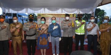 Ary Egahni Pantau Pos Penyekatan Arus Mudik Perbatasan Kalteng-Kalsel