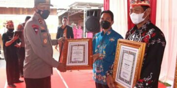 Anggota DPRD Kapuas Ini Dapat Penghargaan Dari Polda Kalteng