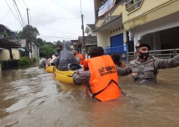 Ribuan Personel TNI-Polri Dikerahkan Bantu Korban Banjir di Berbagai Wilayah