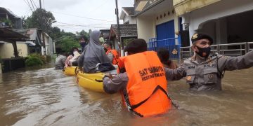 Ribuan Personel TNI-Polri Dikerahkan Bantu Korban Banjir di Berbagai Wilayah