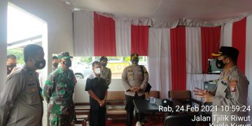 Kapolres Gunung Mas Kunjungi Pos PPKM Berskala Mikro Tingkat Kelurahan
