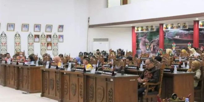 Sidang di DPRD Kota Palangka Raya