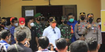 Gubernur dan Kapolda Kalteng Tinjau Vaksinasi Massal di Seruyan