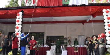 Ketua Dekranasda Kalteng Launching Talawang Mart Warung Berkah