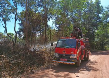Polsek Danau Sembuluh Basahi Areal Rawan Karhutla