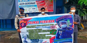 Satpolairud Polres Seruyan Ingatkan Warga Pesisir Taati Protkes