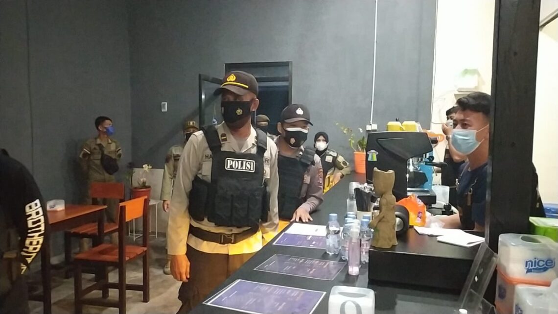 Polres Seruyan Polda Kalimantan Tengah tidak mengenal lelah dalam rangka pendisiplinan dan penegakkan protokol kesehatan demi menyelamatkan masyarakat dari Covid-19. Foto : Tbn