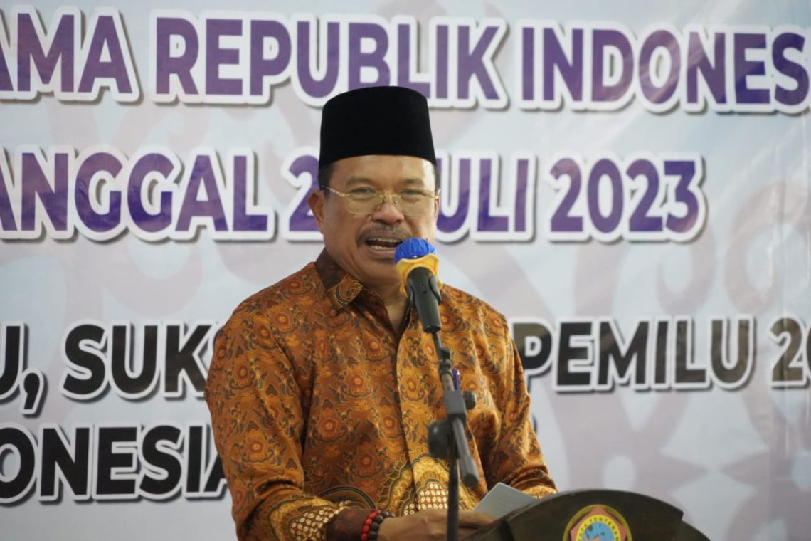 Sekda Prov. Kalteng H. Nuryakin bacakan sambutan