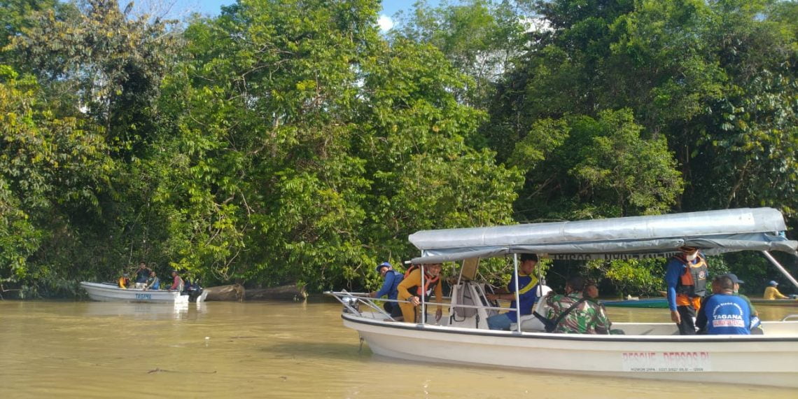 Warga Desa Sungai Mentawa Tenggelam, Proses Pencarian ...