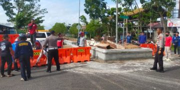 Dukung Roadrace, Satlantas Polres Seruyan-Dishub Lakukan Rekayasa Lalu-Lintas