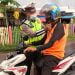 Sat Lantas Polres Seruyan Ajak Pengendara Sepeda Motor Biasakan Klik Helm
