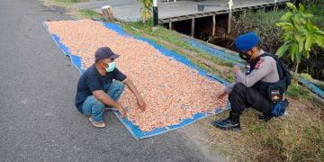 Patroli Dialogis Satpolairud Polres Seruyan Jadi Langkah Interaksi Polisi dengan Masyarakat